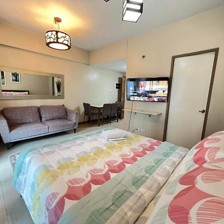 Palm Tree Two Villas Pasay Exterior photo