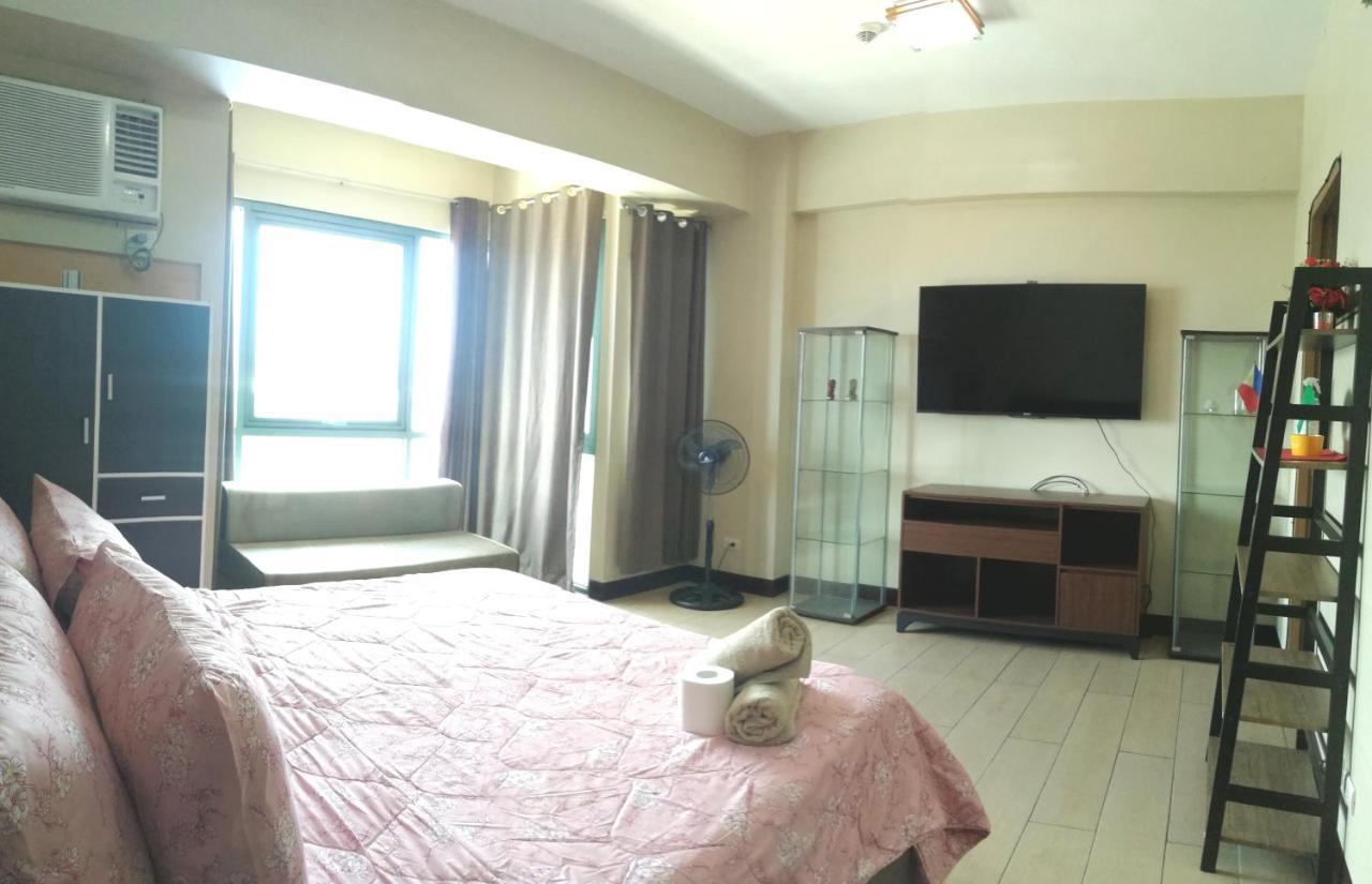 Palm Tree Two Villas Pasay Exterior photo