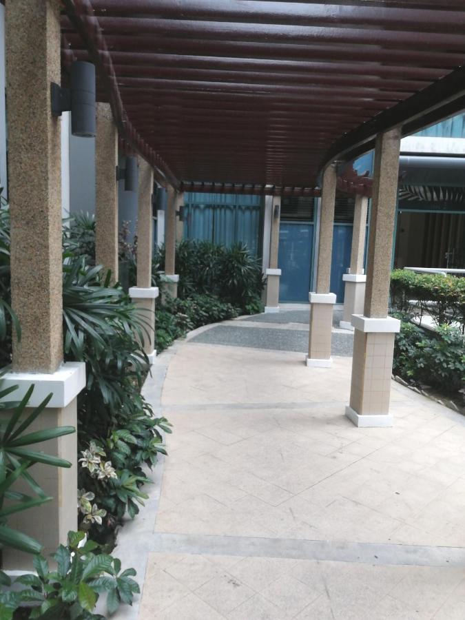 Palm Tree Two Villas Pasay Exterior photo