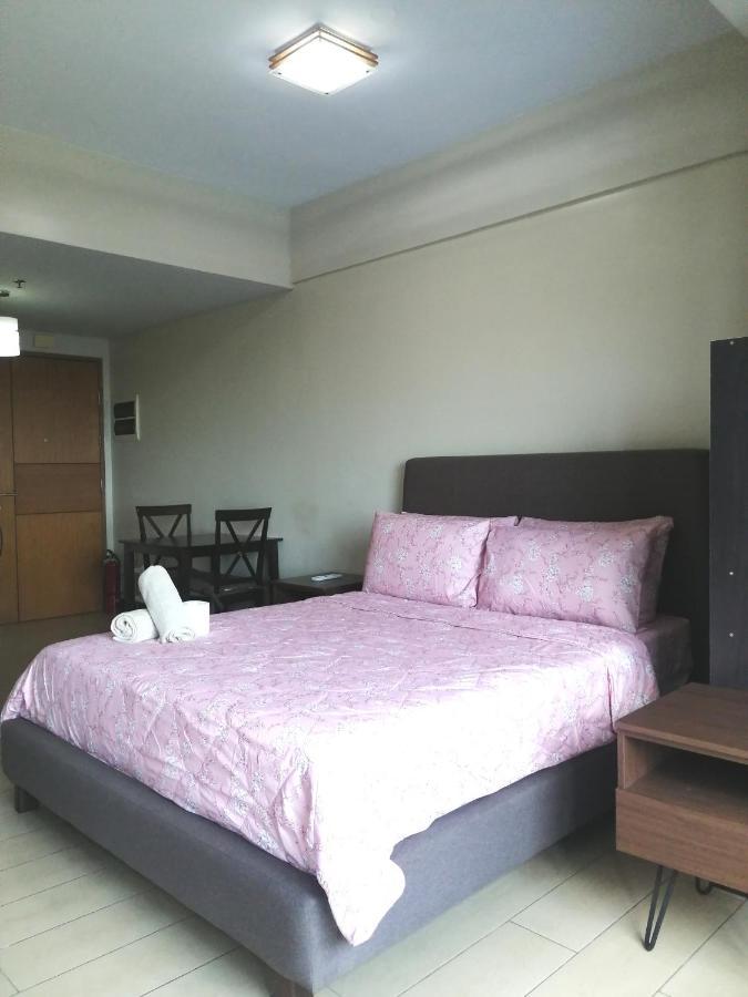 Palm Tree Two Villas Pasay Exterior photo