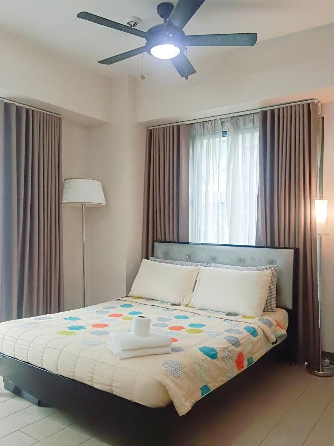 Palm Tree Two Villas Pasay Exterior photo